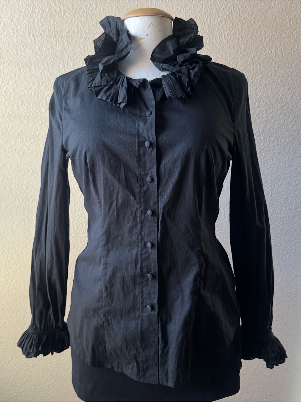 Carolina Herrera Women’s Black Ruffle Collar Button-Up Long Sleeve Blouse 8